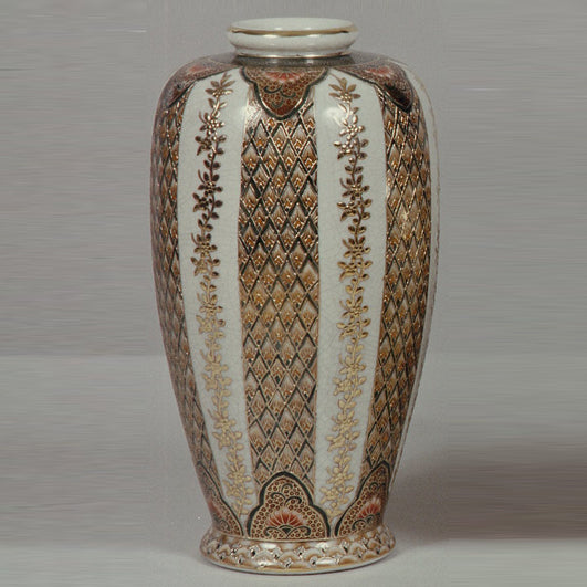 VASO IN PORCELLANA DECORATA A MANO