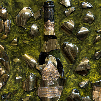 Cornice Moderna in Foglia Oro Dollari Pop Art Mosaic con champagne Armand de Brignac