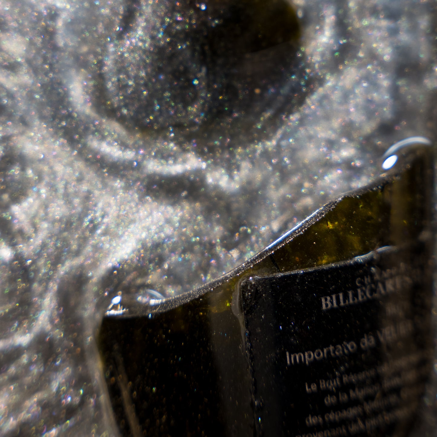 Cornice francesina  Frammenti di Champagne Billecart