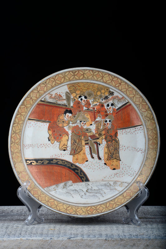 Piatto in porcellana decorata a mano con scena orientale, diametro 26 cm