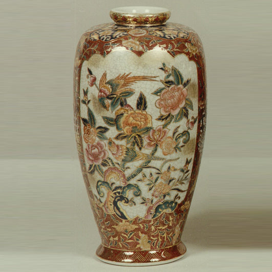 VASO IN  PORCELLANA DECORATA A MANO