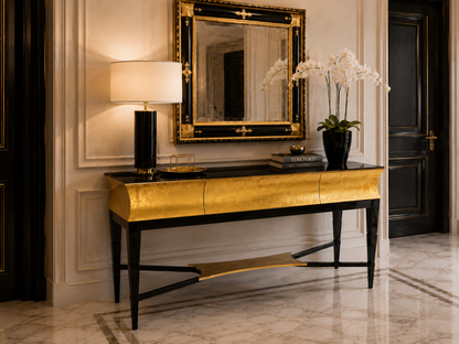 Credenza d'ingresso in foglia oro con top in pelle stampata effetto cocco