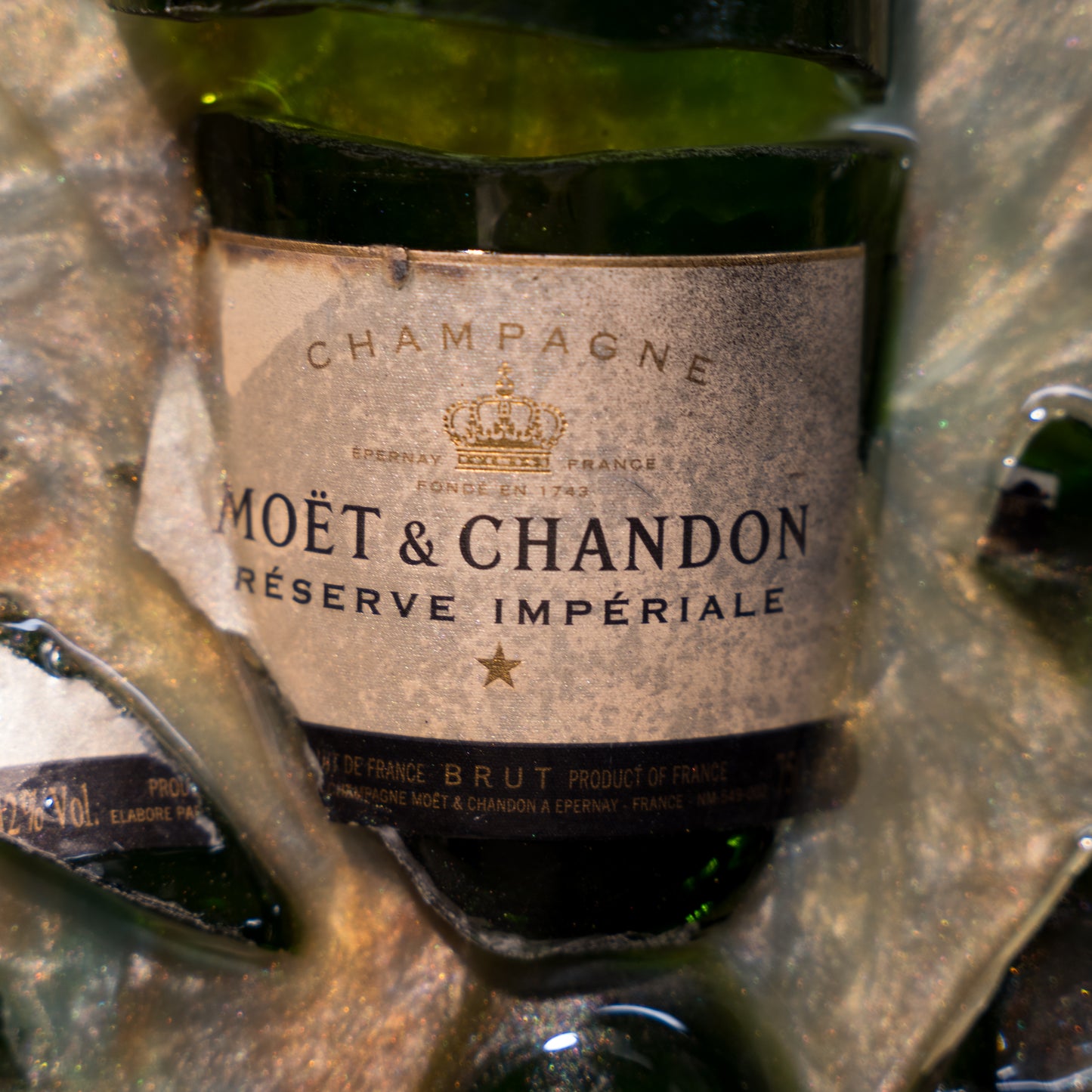 Cornice di Prestigio con Frammenti di Moët et Chandon