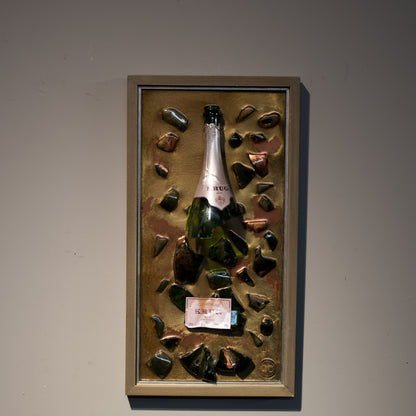 Cornice moderna Terra di Siena con Frammenti di Champagne Krug