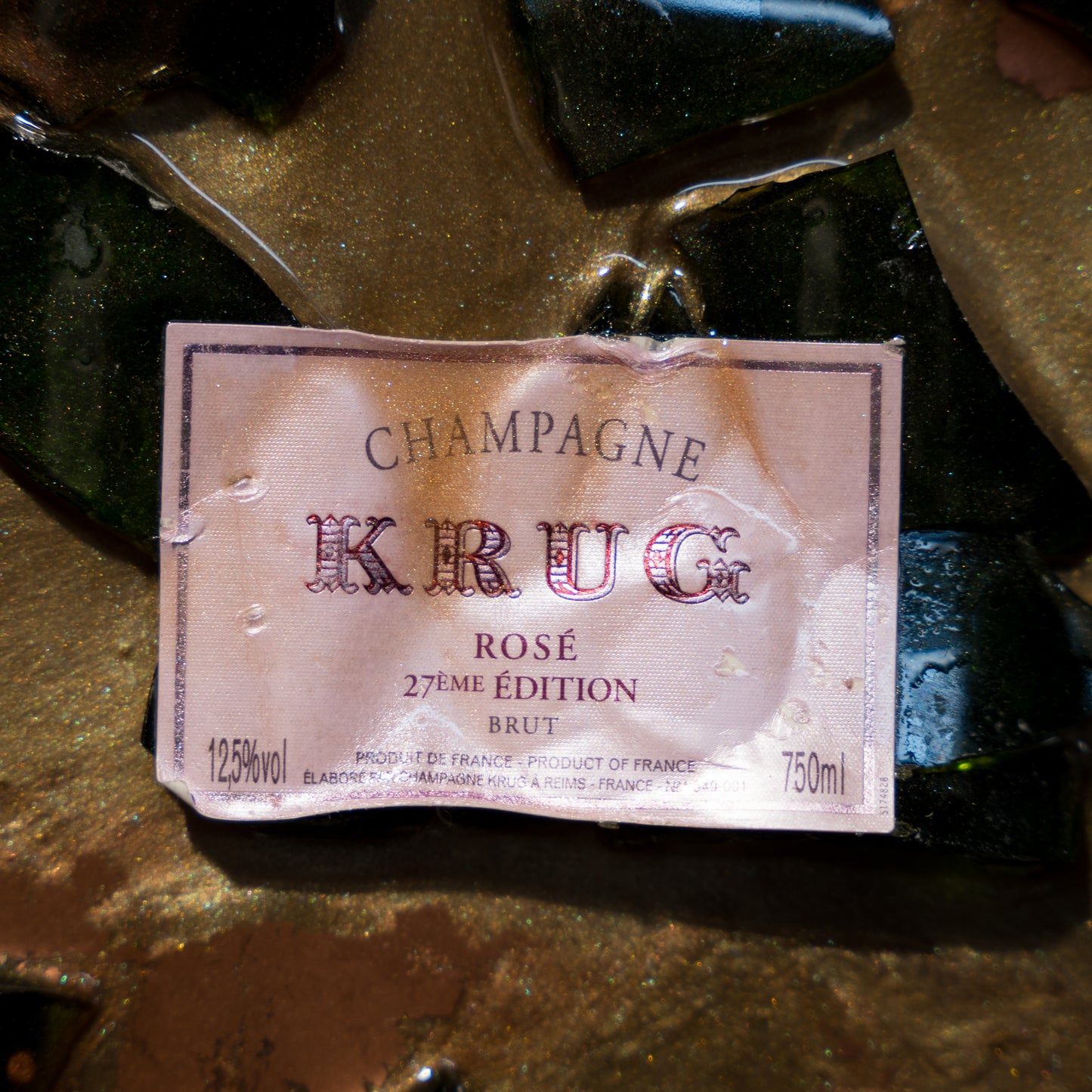 Cornice moderna Terra di Siena con Frammenti di Champagne Krug