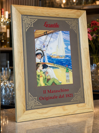 Dettaglio specchio vintage Maraschino Luxardo